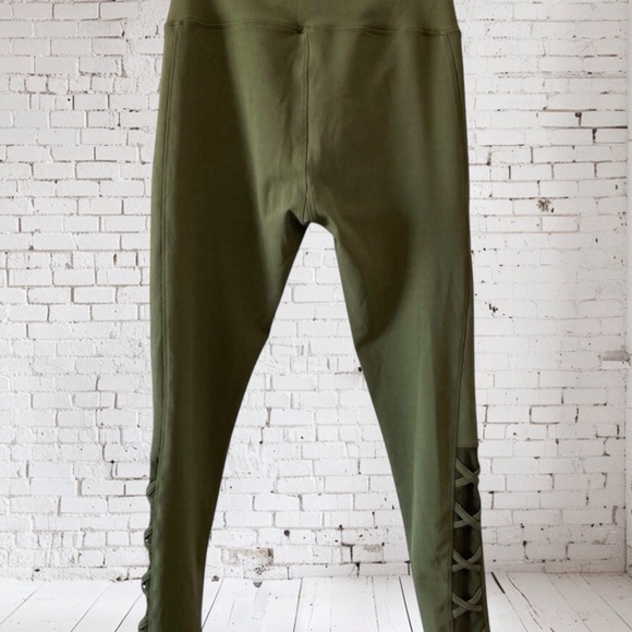 Ebb & Flow Yoga Leggings Olive Green Medium activewear athleisure workout casual - Picture 4 of 7